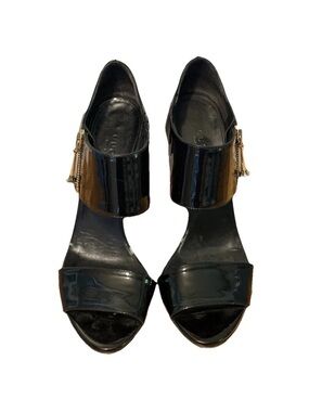 Gucci Black Patent Leather Women's Sandals with Gold Accent